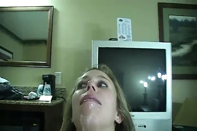 Insatiable Blonde Amazing Blowjob