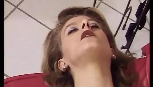 Hiary Alman bayanlar üçlü grup sekste sikiliyor