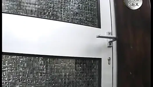 Oyuncu seçmelerinde sikilmeden önce sarışın amını parmaklıyor