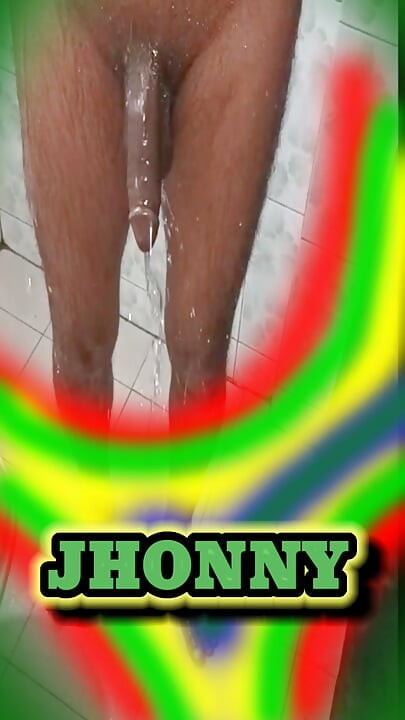 বড় ধন নিয়ে শাওয়ারে হস্তমৈথুন.Mp4
