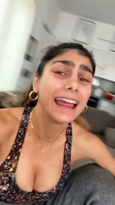 Us trend mia khalifa sexy video