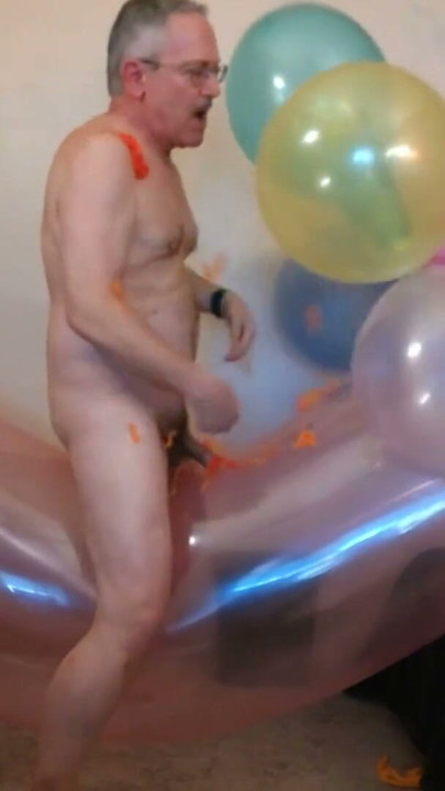 Balloonbanger 81) Balloon Cluster Fuck, Cum and Pop with GL700 Blimp Balloon | Clip 3