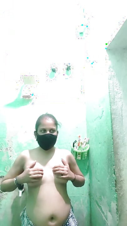 Desi girl solo fingering