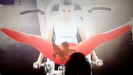urvashi rautela'nın kedi üzerinde Cum haraç