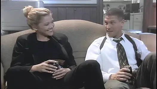 Julie wird für immer von einem großen Schwanz gefickt