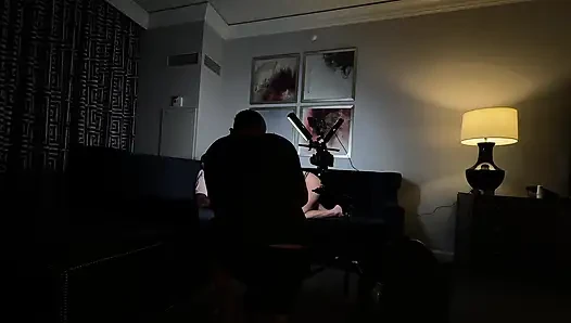 Sürtük evli kadın Taylor Upton büyük zenci yarağı tarafından sert sikiliyor