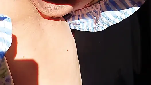 Kulak tıkanıklığı kadar büyük etli amcık dudakları