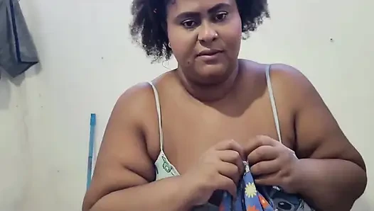 Aku akhirnya menyetubuhi putri tiriku, dia menyukainya dan muncrat.