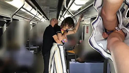 Trenle seyahat etmek giderek zorlaştı.