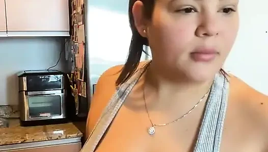 Live Stream with Dani Valentina
