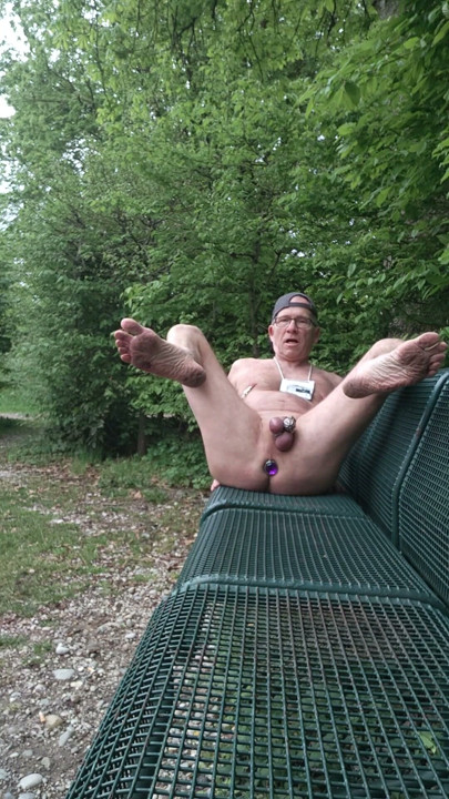 Horny bitch in the park | Clip 1