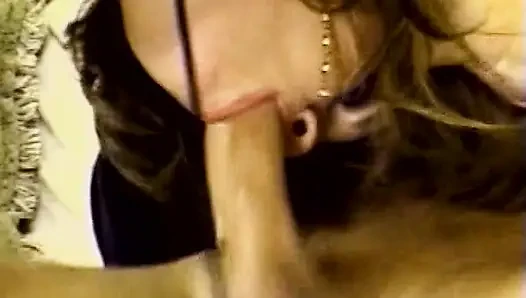 Şimdiye kadarki en yaraklı hatun harika anal sikişiyor