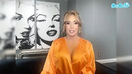 The Hottest MILF Richelle Ryan Oil Her Big Tits and Huge Ass and Masturbates Live on Cam