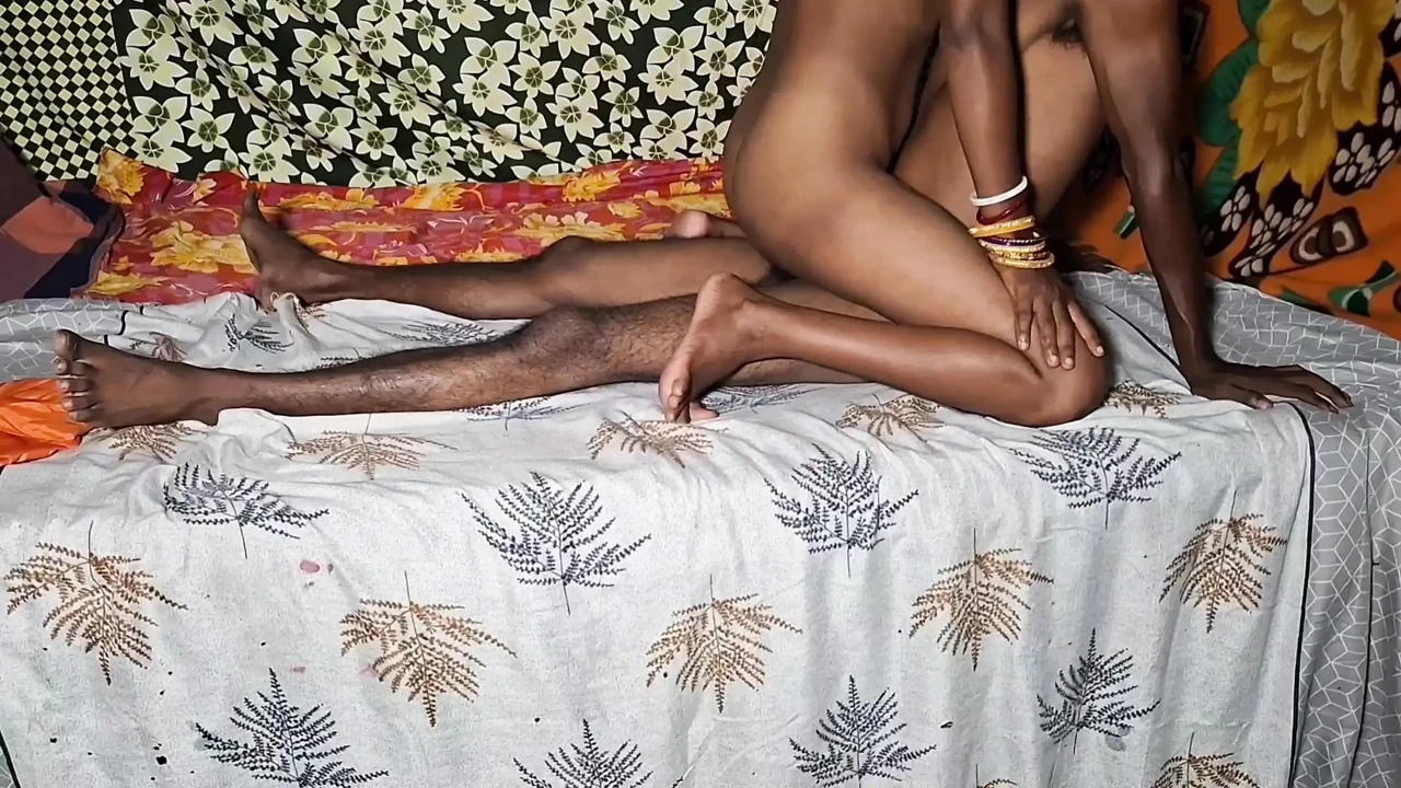 Desi ihaving oral sex in the mouth of my hot step sister in her yellow maxi, I fucked her in a completely different way, puttin