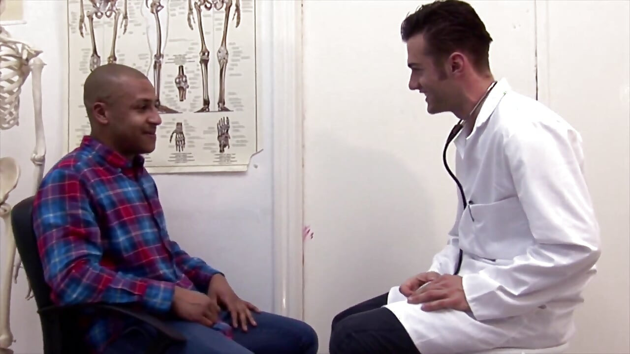 Drew Brody and Justin Harris fuck each other in doctors lab