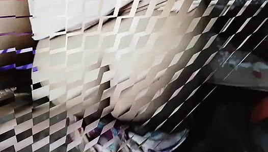 Geeta wurde die ganze nacht vor ihrer stiefschwester von ihrem stiefbruger gefickt und fing an, ihre stiefbrust zu sagen