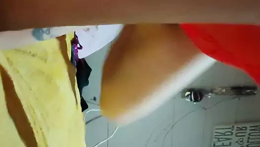 Lusi doesn't like to wear vikini