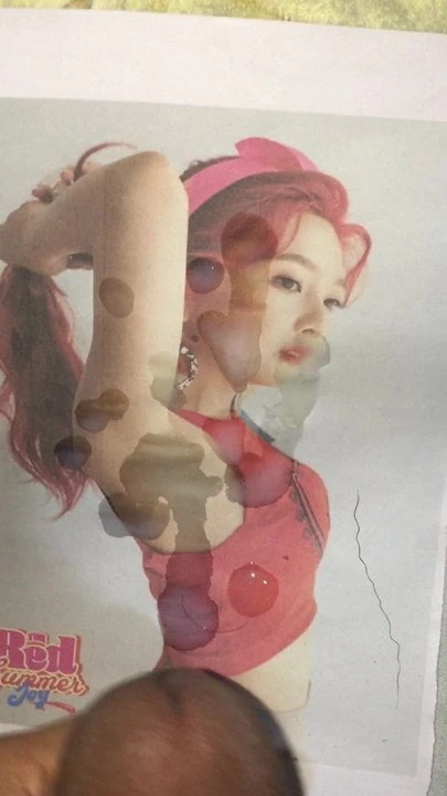 Red Velvet Joy cum tribute