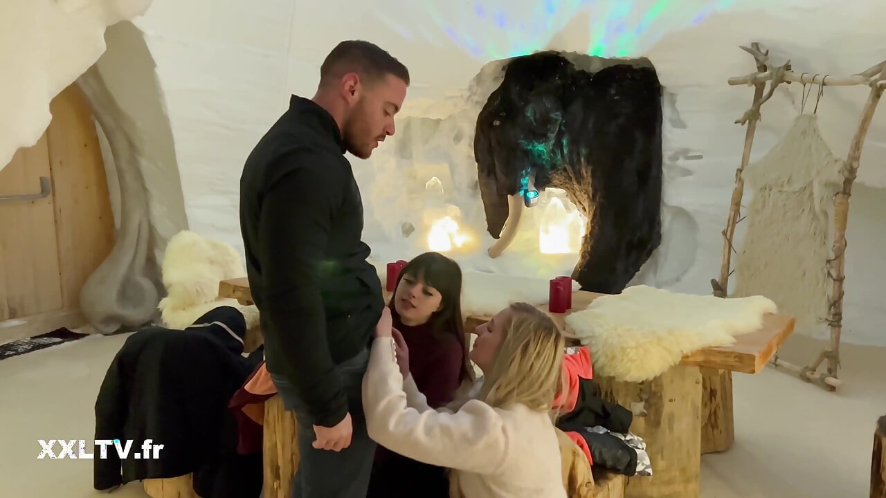 Seks threesome di igloo