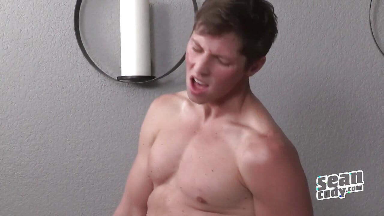 Twinkpop - Josiah Is a Sweet, East Coast Guy Who May Look Cute and Innocent on the Outside