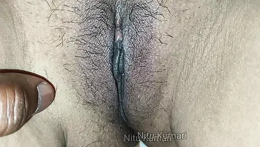 Wife ko chut me dal diya boli aur thoda andar dalo na