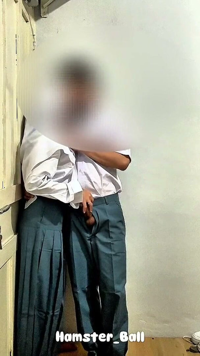 Video skandal gadis sekolah melayu 18+ di depan umum! | Klip 3