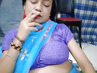 Desi bhabhi genießt sex, heiße muschi, möpse, nippel, kitzler.