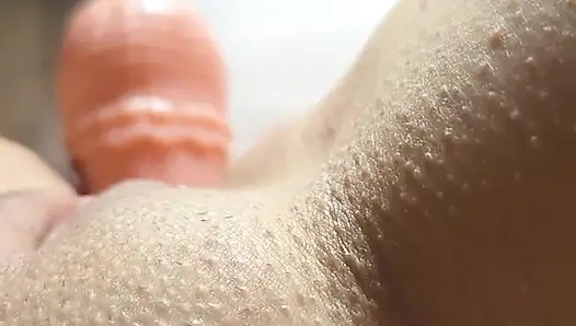 Pantat bahenol tante seksi ini dientot habis-habisan sama mesin seks