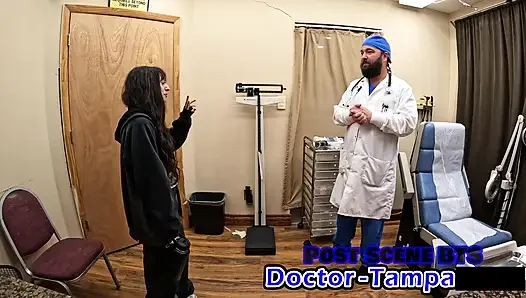 Dr Tampa - Alice Roses ilk jinekolog muayenesi