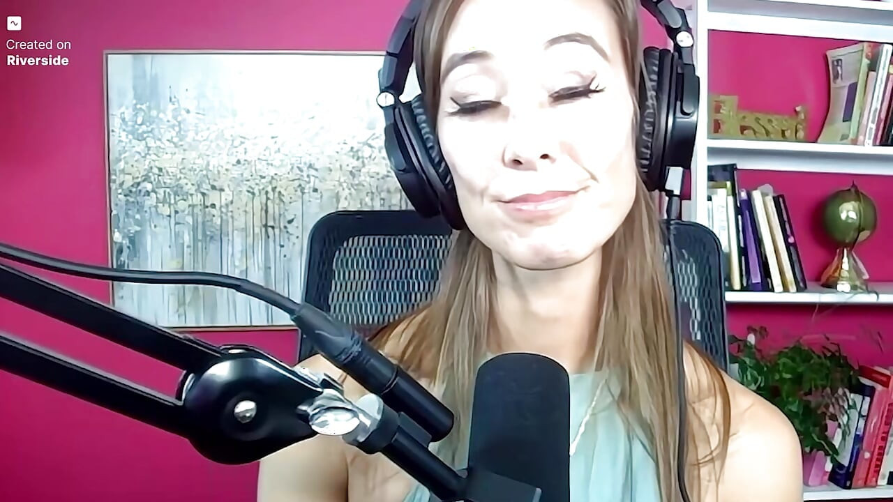 Cuộc phỏng vấn Trikepatrol - Christy Love (mục sư, nghệ sĩ người lớn và diễn viên hài!)