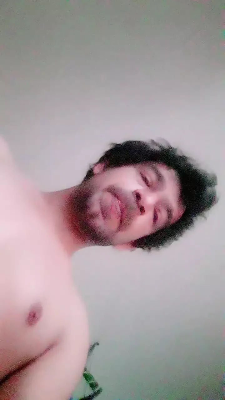 Quente garoto se masturbando duro
