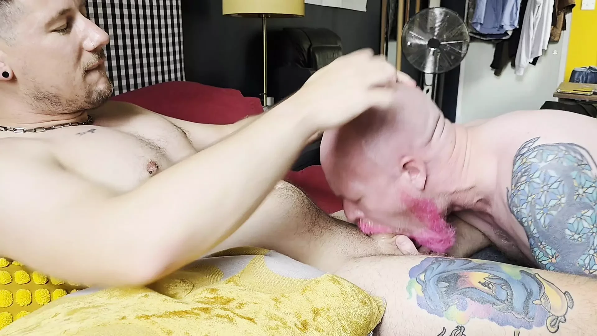 Jävla min kåta steg pappa utan kondom gör honom gapande
