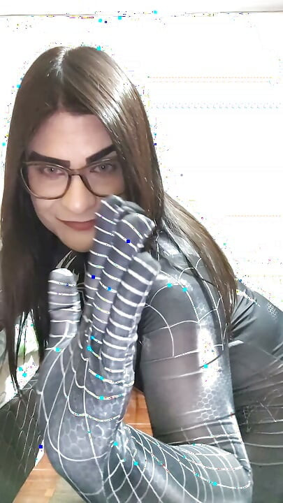 Ladyboy in her cosplay wants to get fucked