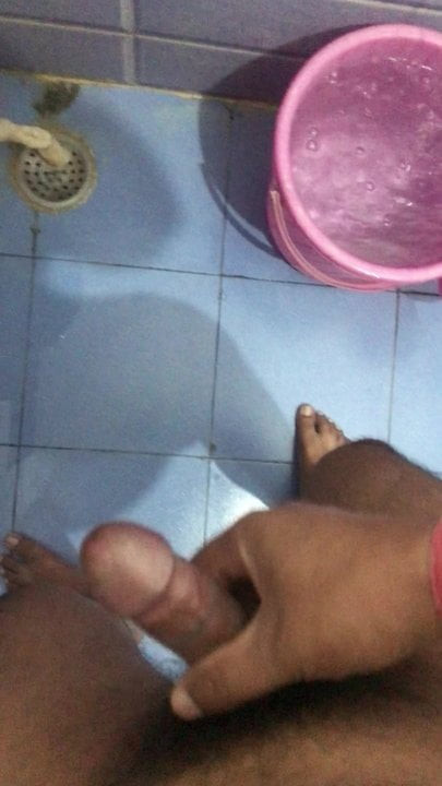 Masturbate at bathroom