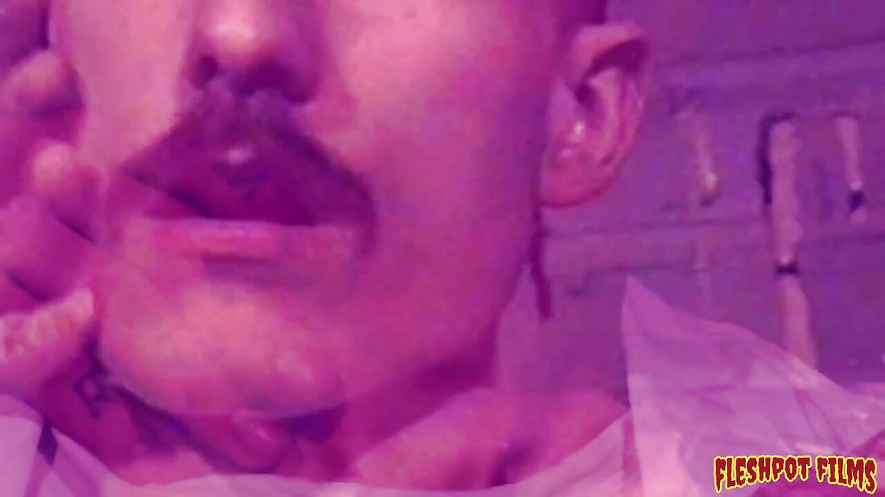 Привязывание к Акселю