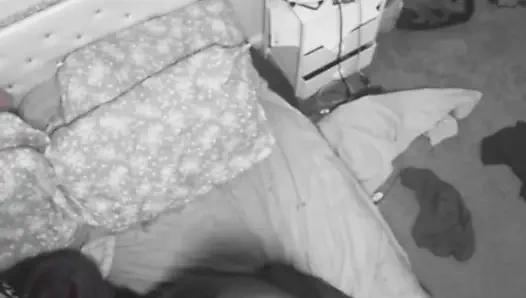 Büyük dövmeli götlü orta yaşlı seksi kadın büyük yarak arka çekimlerine ve götüne büyük boşalmaya uyanıyor