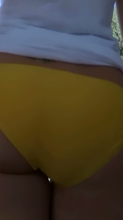 Ass up on the Blue Daybed - Brunette Takes a Tongue From Behind