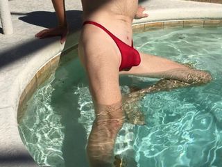 Tanga roja en mi piscina