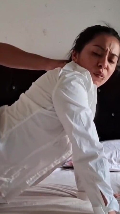 Sweet comfort for my recently divorced friend | Clip 1