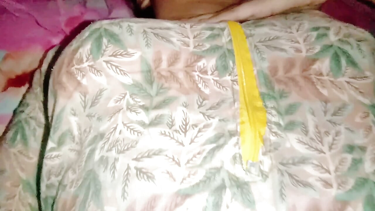 For the first time, I fucked my new and virgin lover in the ass and made her asshole bigger.