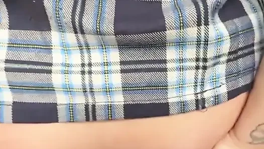 Orang asing menyetubuhiku di pantat
