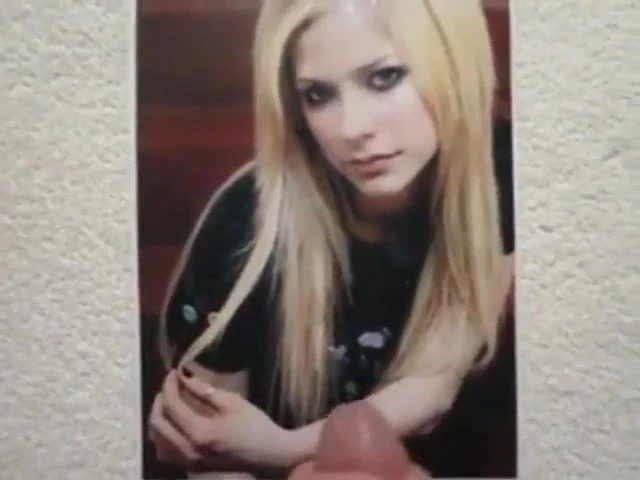Cum tribute for Avril Lavigne