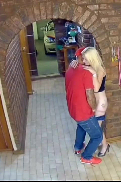 Nachytal Jsem Mého Manžela, Jak Podvádí S Prostitutkou