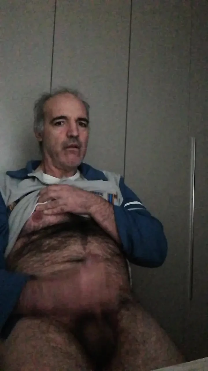 Перша дрочка дня, яка починається з посмішки