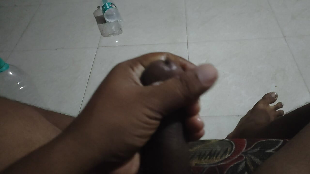 Masturbate big size cock