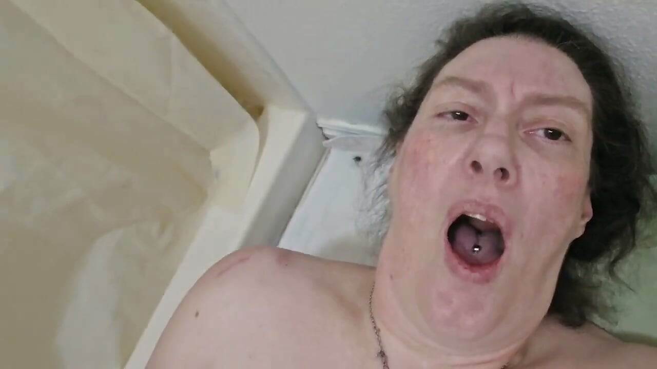 Cripplefreak4u sluit sluit van neukmachine op kont en poesje