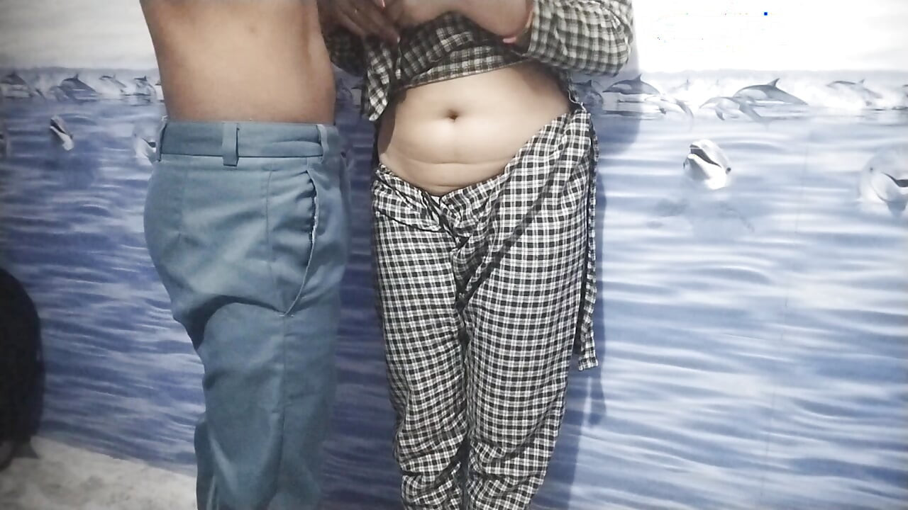 חברה הודית חבר מזיין חזק בחדר האמבטיה