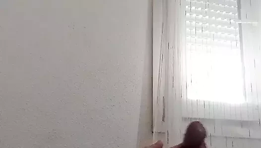 Genç adam büyük ve şişman aletini mastürbasyon yapıyor #15