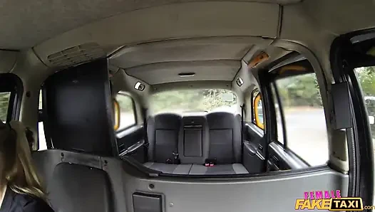Female fake taxi - murid dan sopir kepergok lagi ngentot