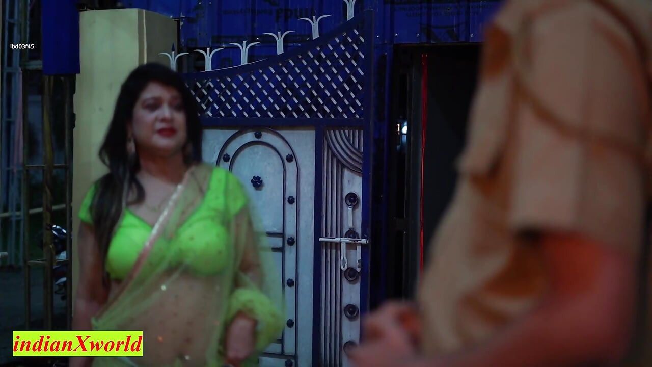 Beautiful Rich Madam fantasy sex with Hotel Guard! Indian Sex